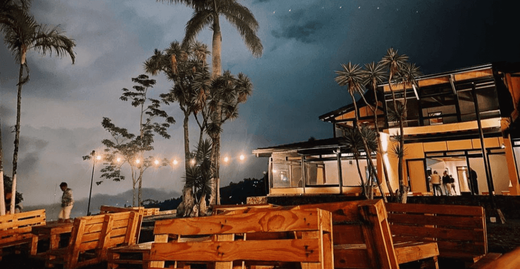 1. La Palma Gastropub