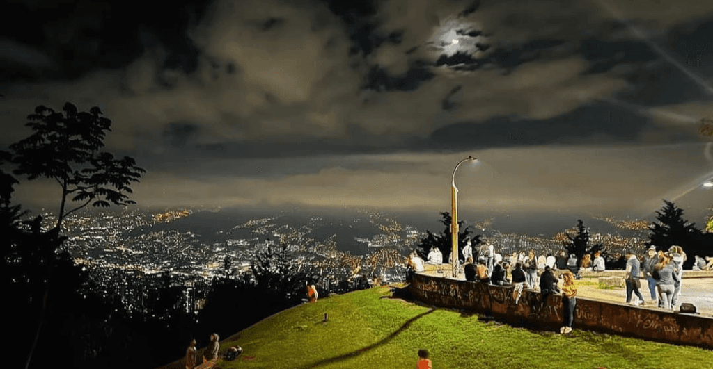19. 2º Mirador de Las Palmas | El Poblado